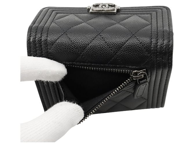 Cartera Chanel Matelasse Tri-Fold Negro - vista 6