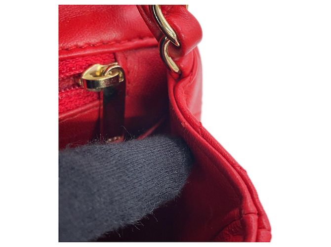 Borsa a tracolla Chanel Mini Matelassé con catena Rosso - vista 11