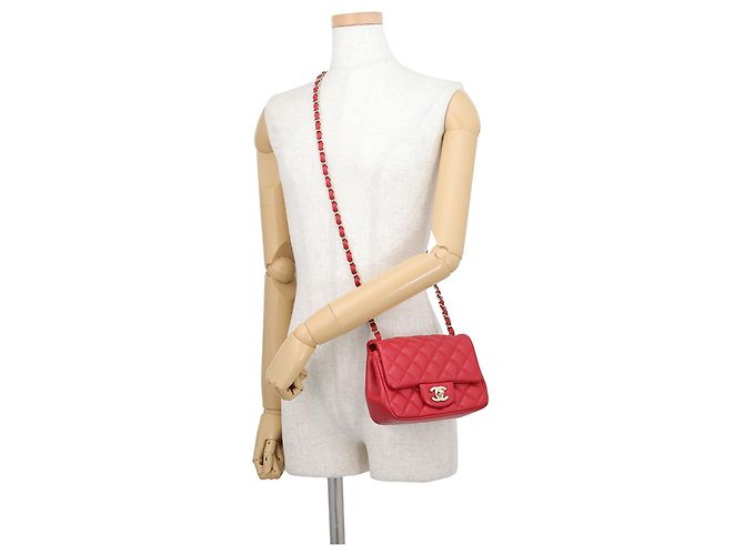 Borsa a tracolla Chanel Mini Matelassé con catena Rosso - vista 4