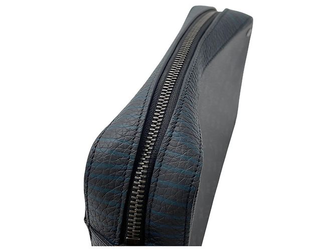 Bolso de hombro Louis Vuitton Monogram Eclipse Volga Onstrap Negro Monograma - vista 11