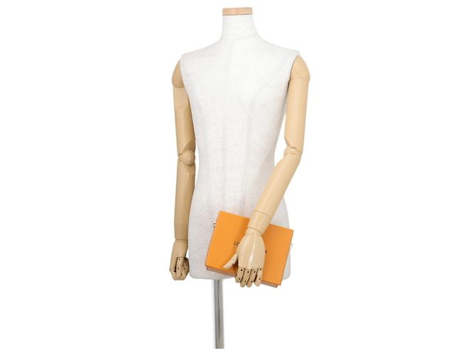 Borsa a pochette Louis Vuitton in pelle Saffron D'oro - vista 4