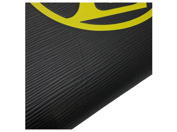 Pochette Louis Vuitton en cuir Epi Noir Jaune - vue 12