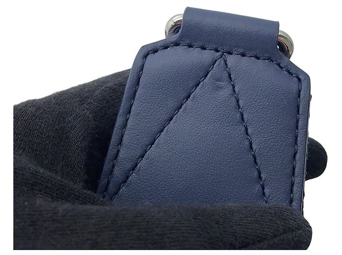Borsa a tracolla Louis Vuitton M23709 Blu navy - vista 10