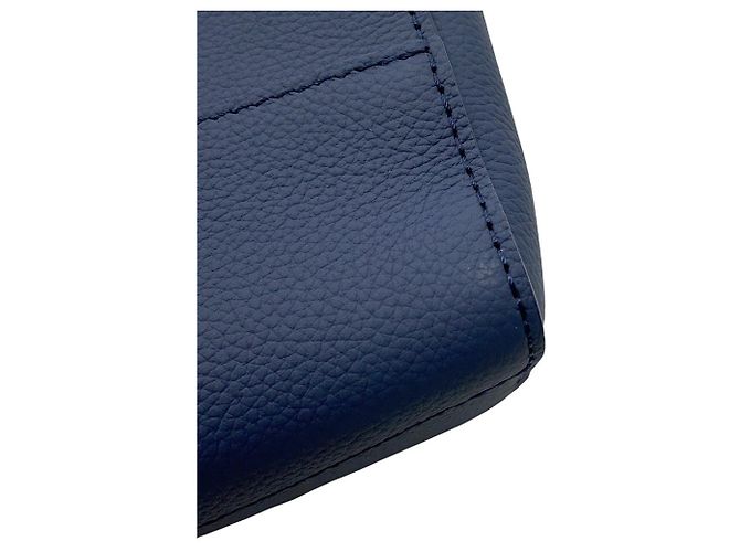 Borsa a tracolla Louis Vuitton M23709 Blu navy - vista 6