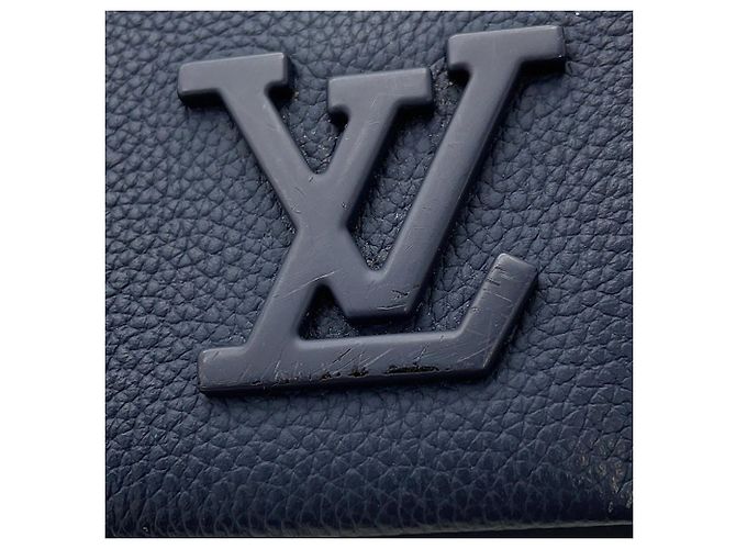 Borsa a tracolla Louis Vuitton M23709 Blu navy - vista 10