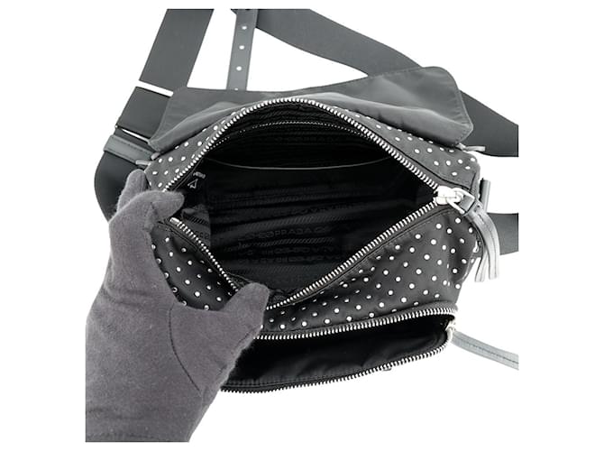 Borsa a tracolla Prada in nylon nero - vista 6