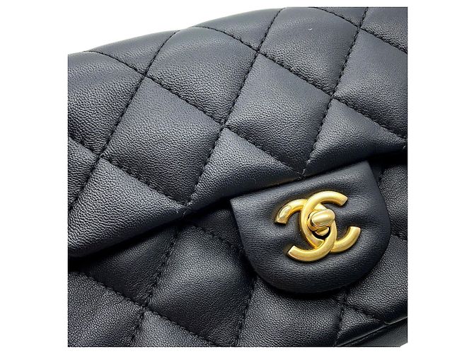 Borsa a tracolla Chanel Mini Matelassé in pelle d'agnello Nero - vista 5