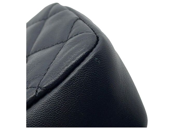Borsa a tracolla Chanel Mini Matelassé in pelle d'agnello Nero - vista 7