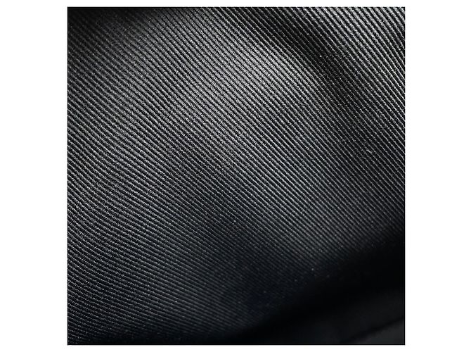 Borsa a tracolla Louis Vuitton in pelle nera Nero - vista 9