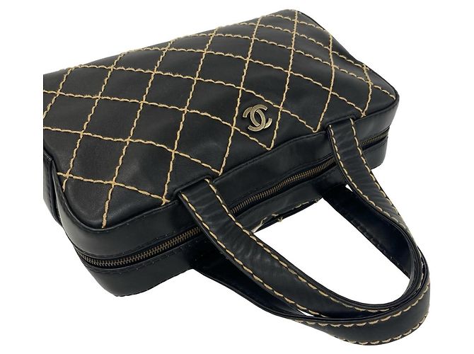Timeless Borsa Chanel Coco Mark Wild Stitch in lambskin Nero - vista 4