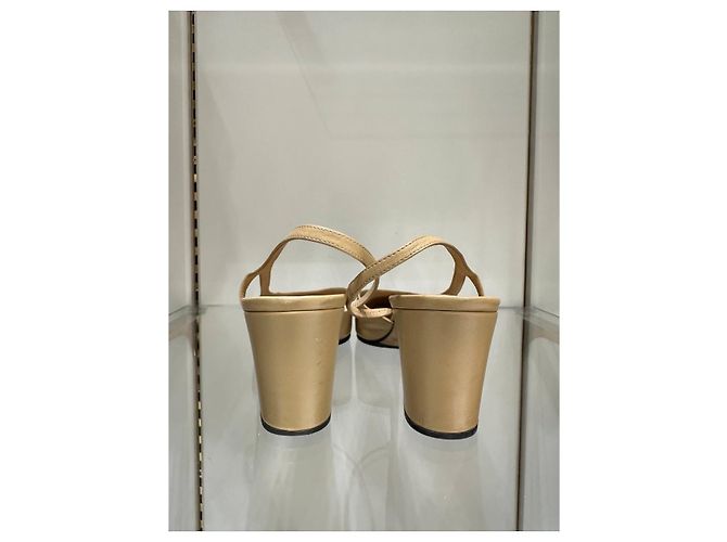 Décolleté Slingback bicolore CHANEL - EU 42 usato - vista 8