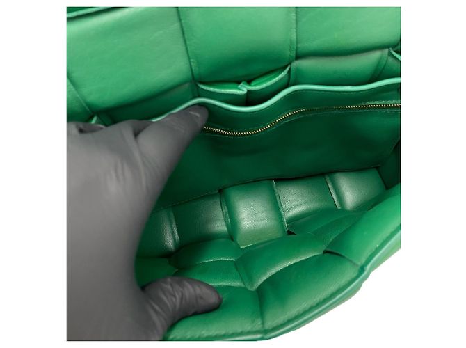 Borsa a tracolla in pelle Padded Cassette Bottega Veneta Verde - vista 9