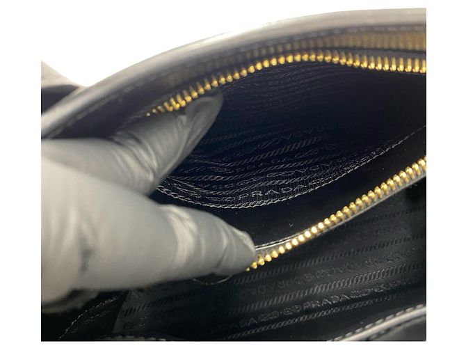 Borsa Prada in pelle Saffiano con logo monocromatico Nero - vista 10