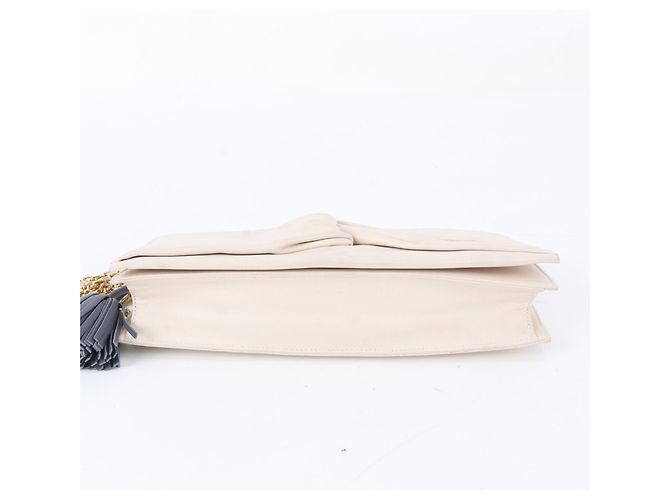 Bolsa de Ombro Loewe Anagram em Couro com Corrente Cru - vista 5