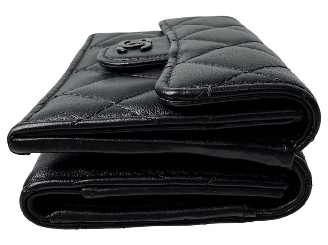 Cartera compacta Chanel Matelassé Coco Mark Negro - vista 4