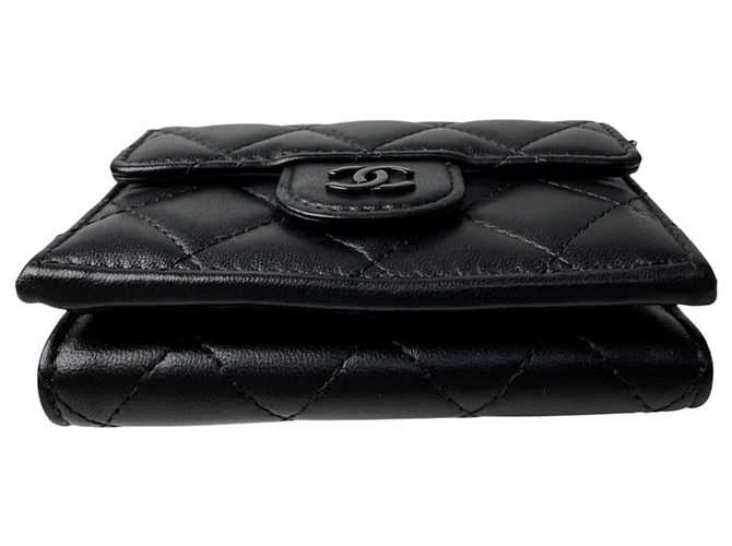 Cartera compacta Chanel Matelassé Coco Mark Negro - vista 5