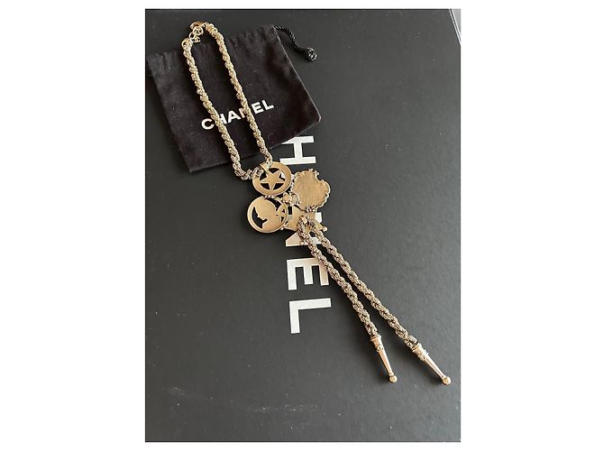 Collana Bolo Chanel con ciondoli D'oro - vista 2