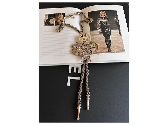 Collana Bolo Chanel con ciondoli D'oro - vista 7