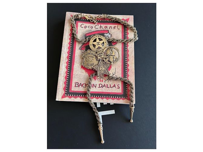 Collana Bolo Chanel con ciondoli D'oro - vista 9