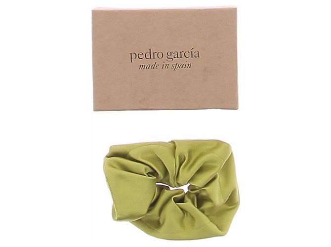 Scrunchie in seta verde Pedro Garcia - vista 3