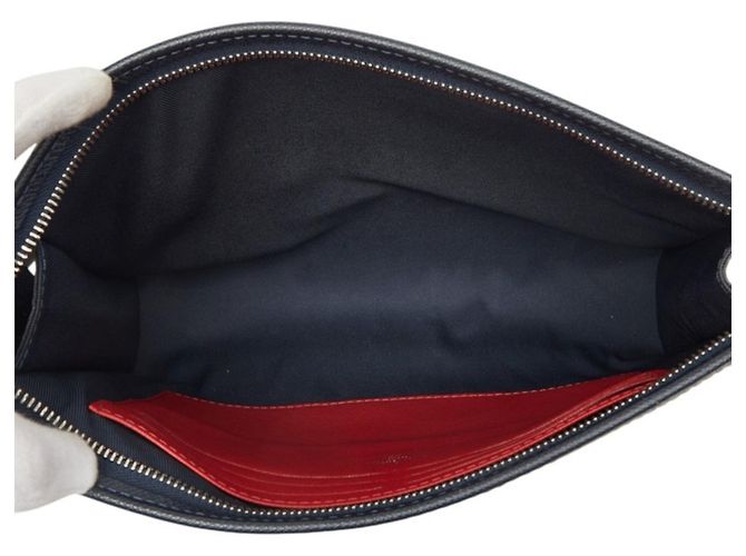 Louis Vuitton Taiga Pochette Voyage Clutch Bag Blu navy - vista 8