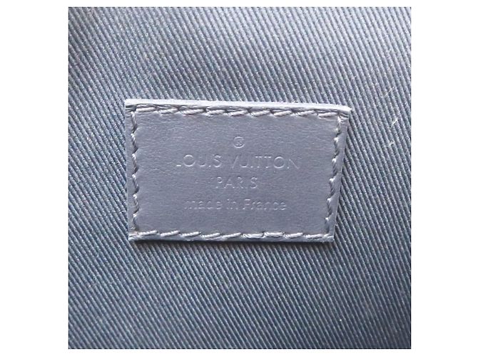 Borsa a tracolla portafoglio indossabile Louis Vuitton Fastline Blu navy - vista 7