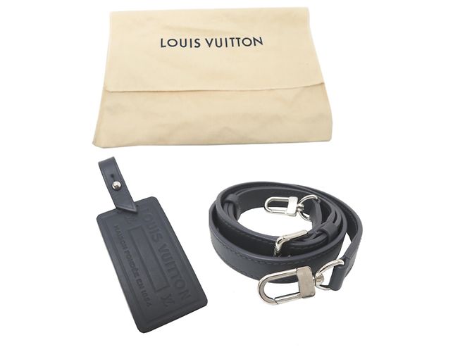 Borsa a tracolla portafoglio indossabile Louis Vuitton Fastline Blu navy - vista 9