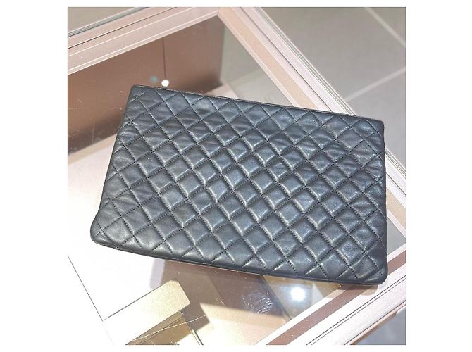 Chanel gestepptes Leder-Pouch Schwarz - Ansicht 2