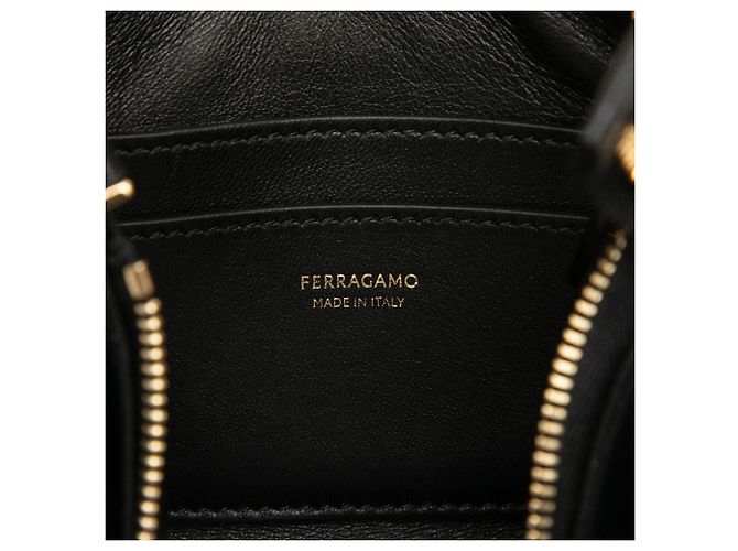 Salvatore Ferragamo Ferragamo Mini Borsa a Tracolla Vara Bow Chain in Pelle Nera Nero - vista 5