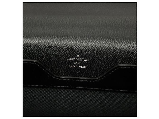 Louis Vuitton Black Taiga Robusto 1 Nero - vista 5