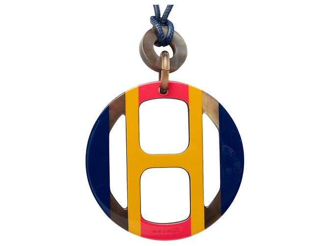 Collana con pendente Hermès H Equipe in corno di bufalo blu - vista 3