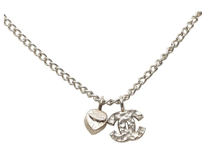 Collana con mini ciondolo a cuore Chanel in ottone e strass Silver CC Argento - vista 3