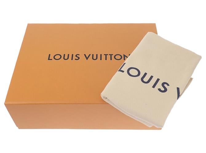 Louis Vuitton Green Monogram Gradient District PM Verde - vista 13