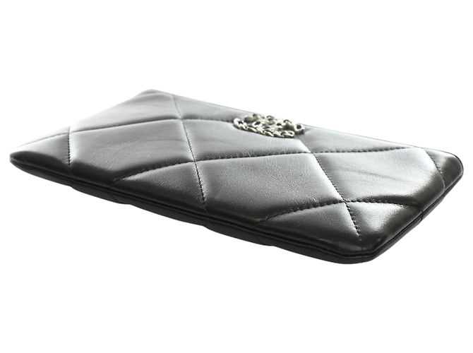 Pouch Chanel 19 O Case Small in pelle di agnello nera Nero - vista 12