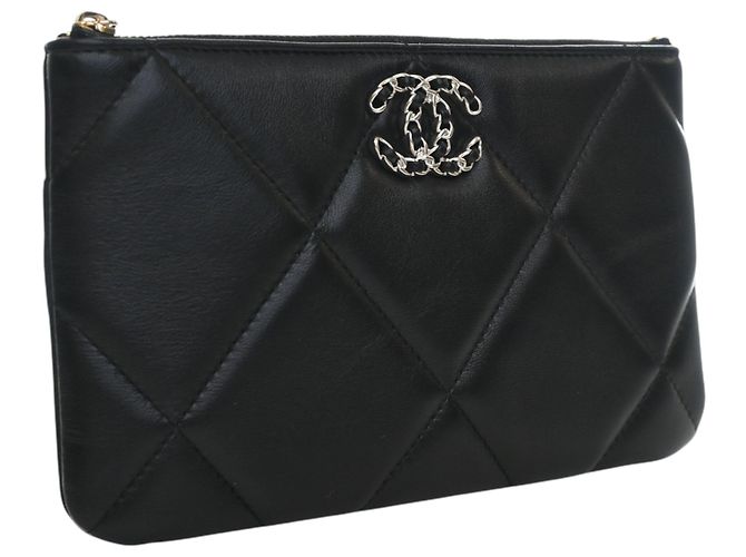 Pouch Chanel 19 O Case Small in pelle di agnello nera Nero - vista 2
