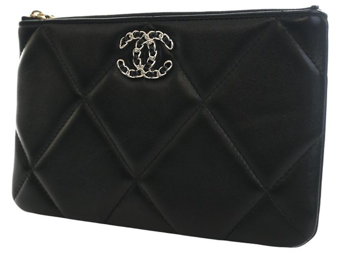 Pouch Chanel 19 O Case Small in pelle di agnello nera Nero - vista 3