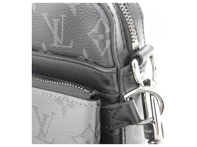 Borsa Messenger Trio Monogram Eclipse Reverse Louis Vuitton Nero - vista 4
