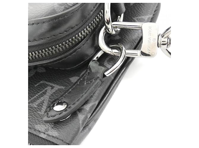 Borsa Messenger Trio Monogram Eclipse Reverse Louis Vuitton Nero - vista 5
