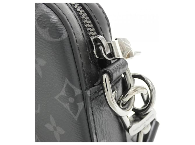 Borsa Messenger Trio Monogram Eclipse Reverse Louis Vuitton Nero - vista 6