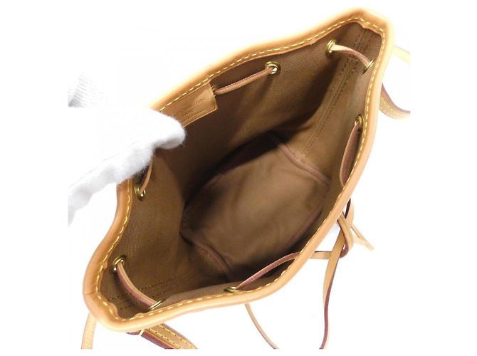 Noe Borsa a tracolla Louis Vuitton Monogram Nano Noé Marrone - vista 9
