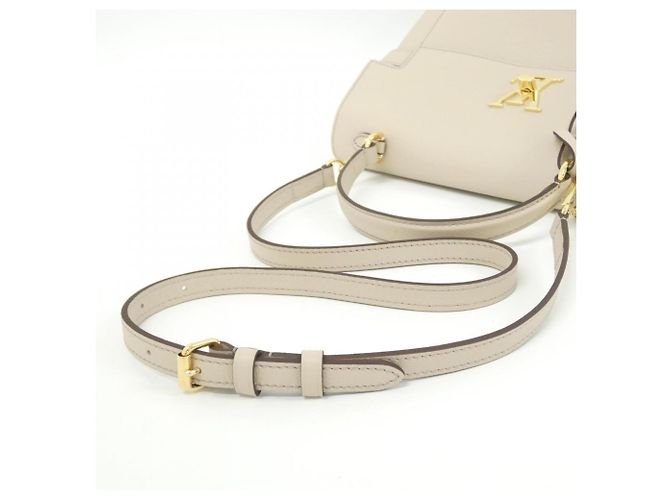 Borsa Louis Vuitton Lockme Ever Beige - vista 7