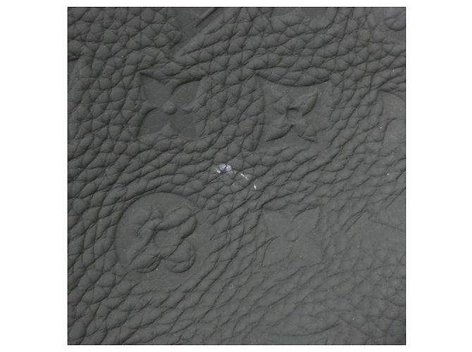 Borsa Louis Vuitton Taurillon Monogram Sac Plat 24H Nero - vista 4
