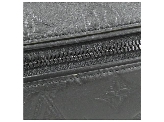 Louis Vuitton Monogram Shadow Discovery Bumbag PM M46036 Noir - vue 7