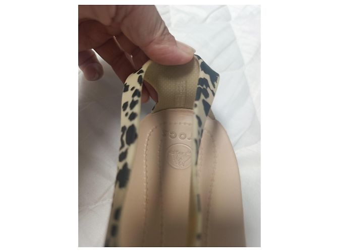Autre Marque Infradito Crocs stampa leopardata Beige Stampa leopardo - vista 4