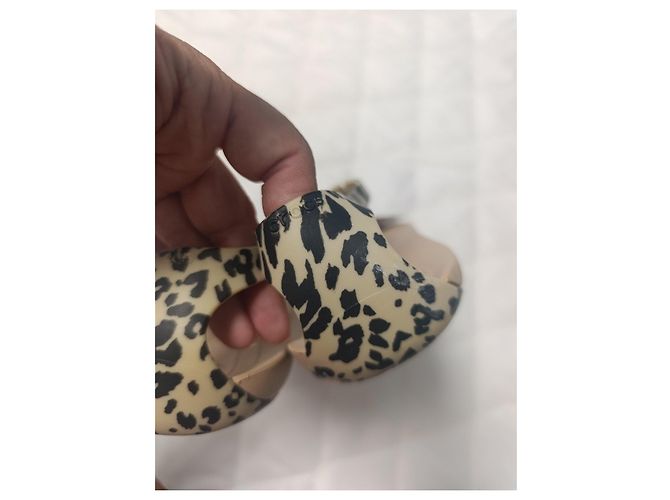 Autre Marque Infradito Crocs stampa leopardata Beige Stampa leopardo - vista 7