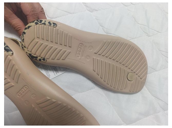 Autre Marque Infradito Crocs stampa leopardata Beige Stampa leopardo - vista 9