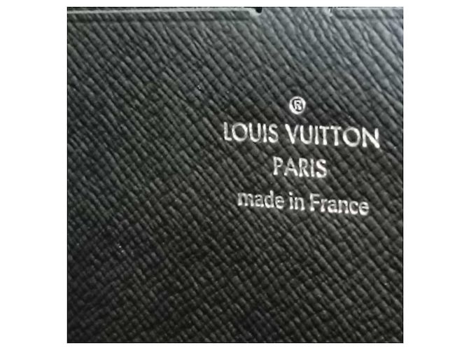 Louis Vuitton Pochette Jour PM Clutch Bag Nero - vista 4