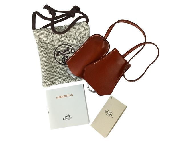 Hermès Charm per borsa Hermes Handbag Charm Keyfetout in Brown Marrone - vista 10