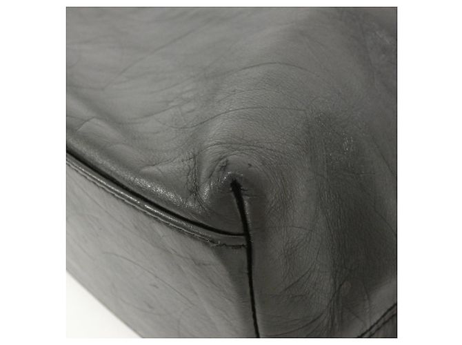 Chanel 14217 Handtasche aus schwarzem Kalbsleder - Ansicht 2