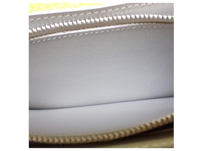 Louis Vuitton Portefeuille Capucines Long Wallet Giallo - vista 7